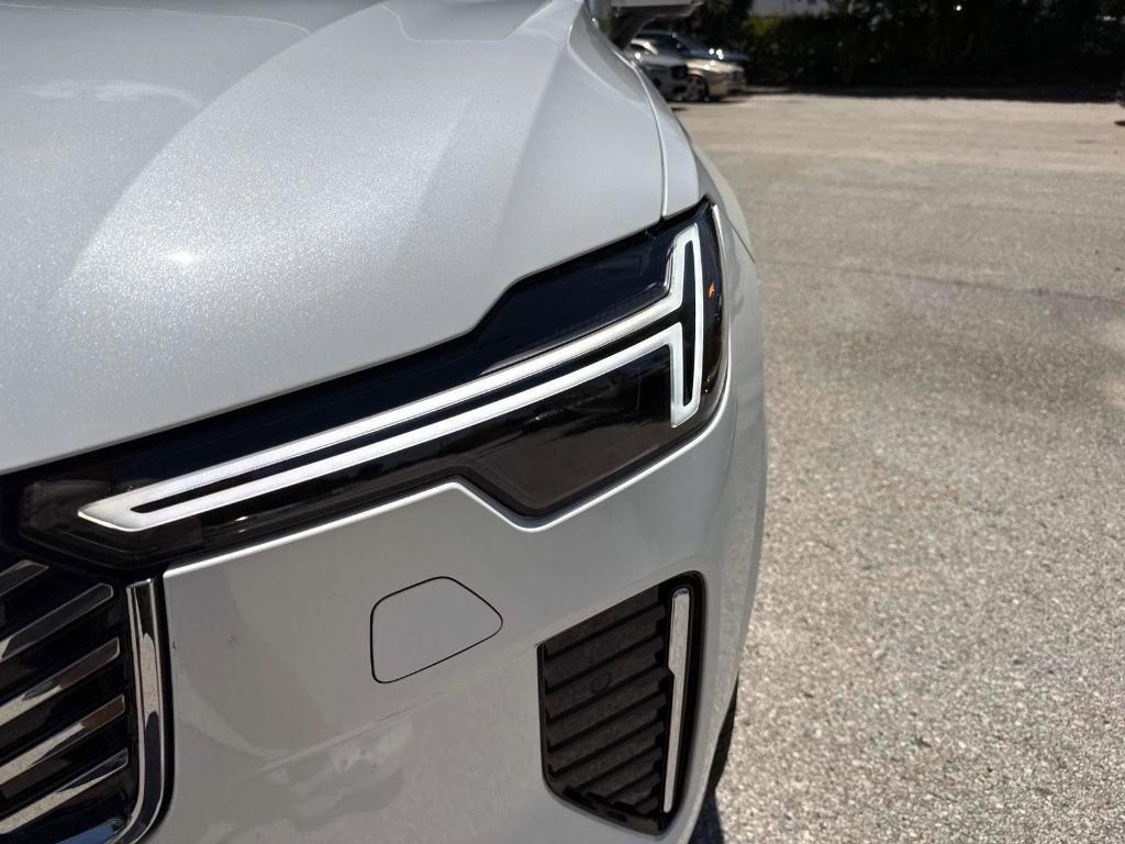 new 2025 Volvo XC90 Plug-In Hybrid car, priced at $72,995