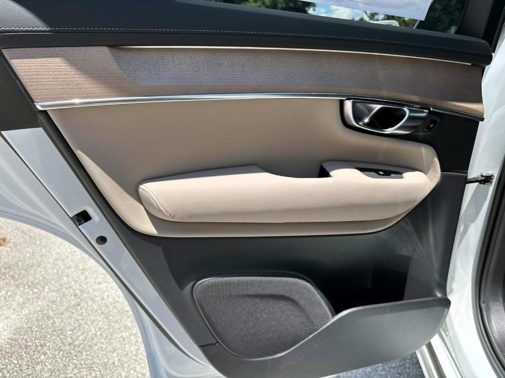 new 2025 Volvo XC90 Plug-In Hybrid car, priced at $72,995