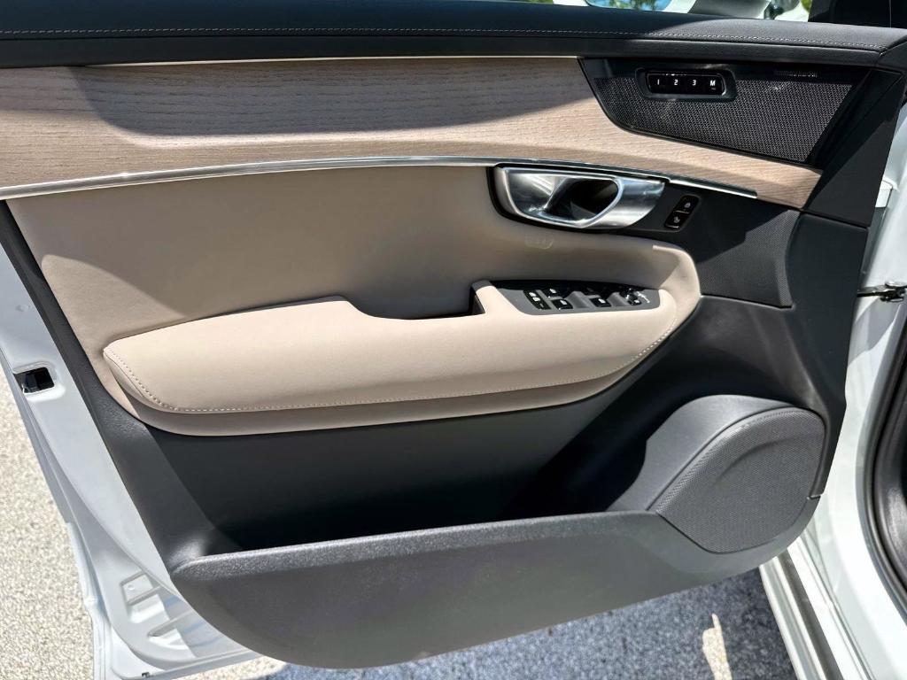 new 2025 Volvo XC90 Plug-In Hybrid car, priced at $72,995