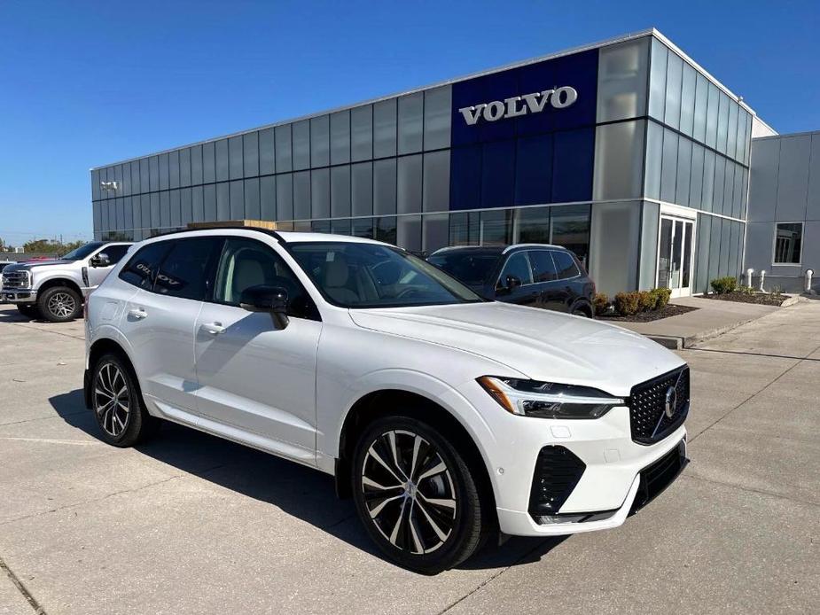 new 2025 Volvo XC60 car, priced at $56,540