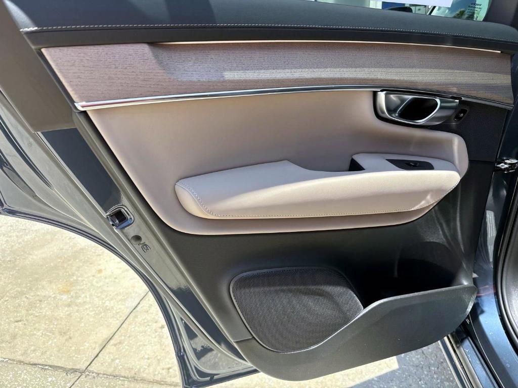 new 2026 Volvo XC90 car, priced at $62,345