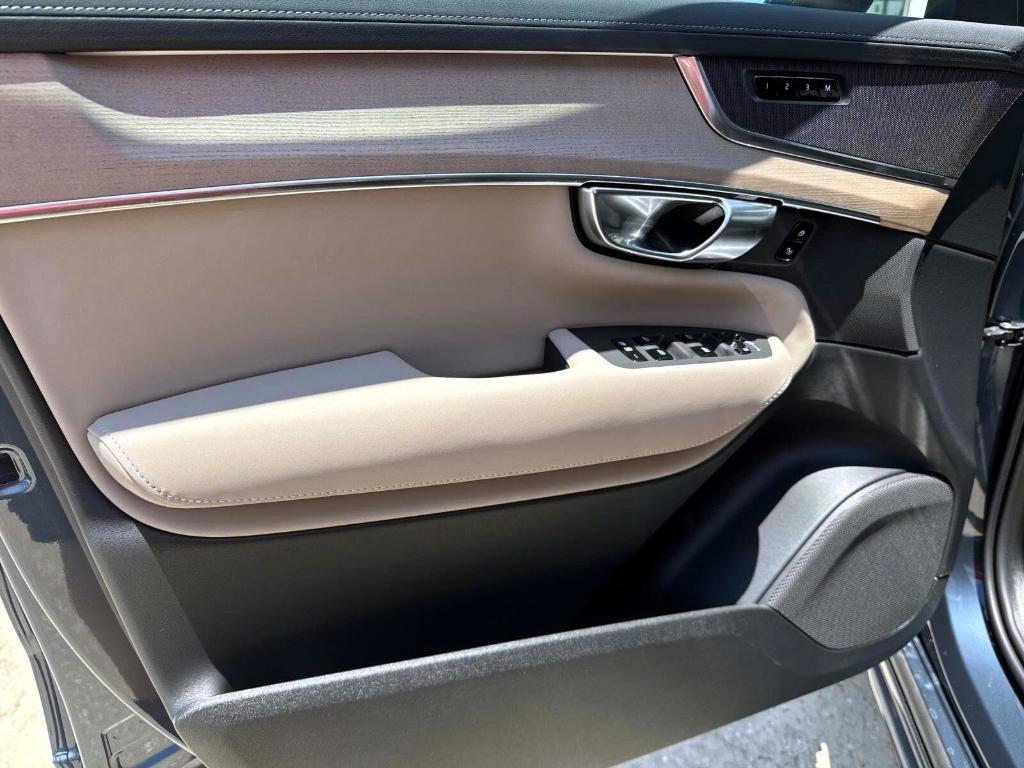 new 2026 Volvo XC90 car, priced at $62,345