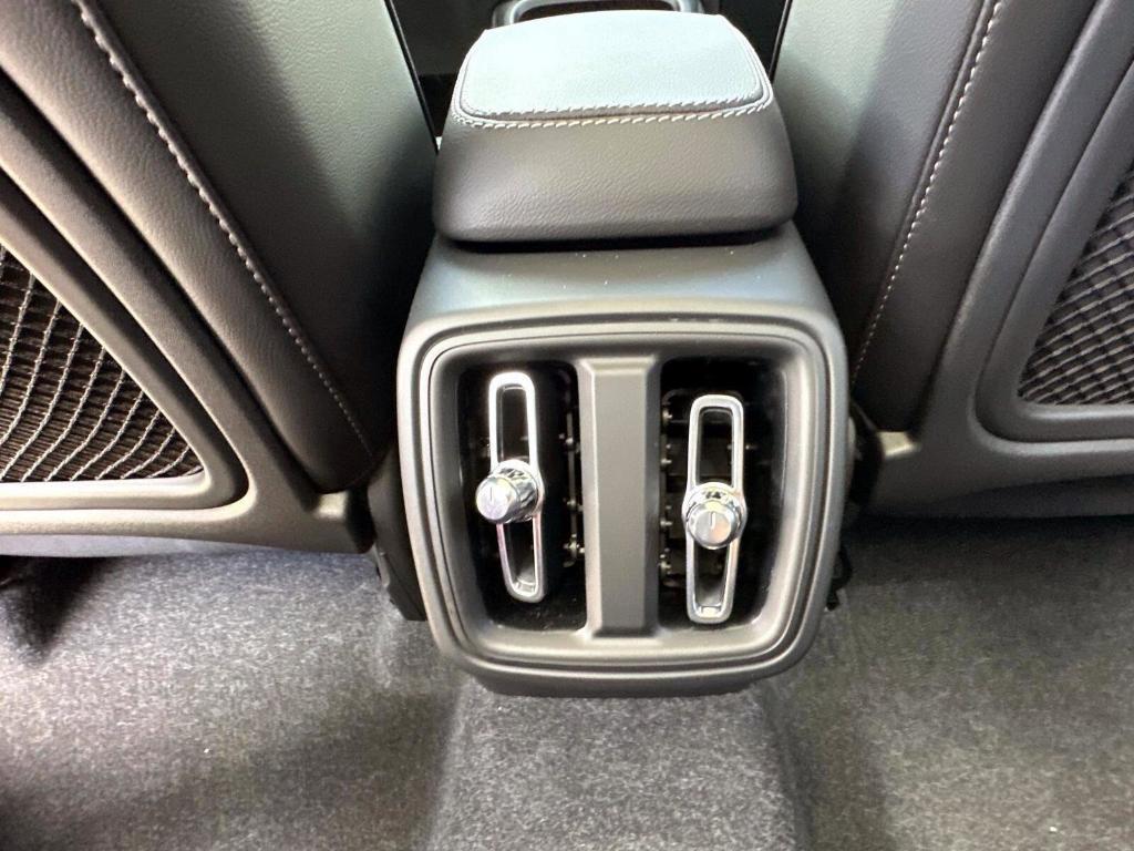 new 2025 Volvo XC40 car, priced at $45,485