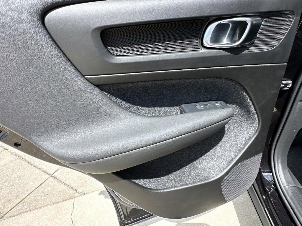 new 2025 Volvo XC40 car, priced at $45,485