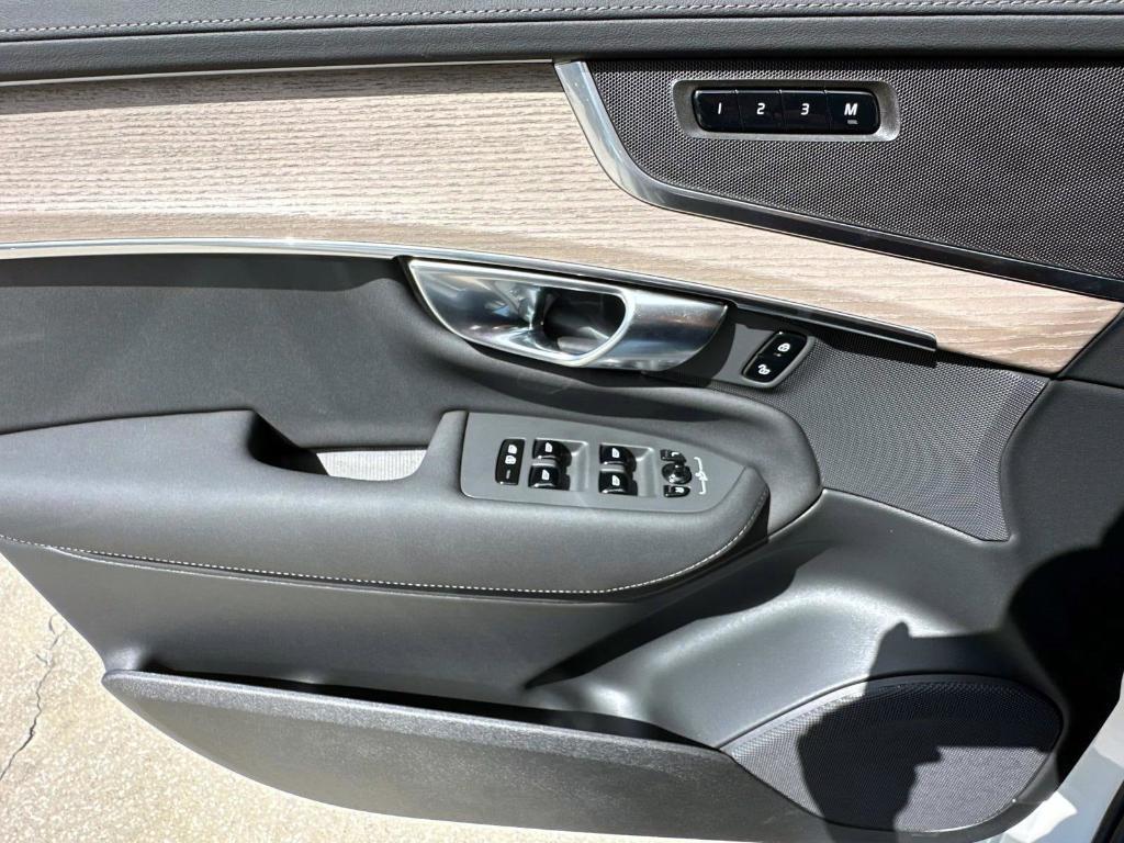 new 2025 Volvo XC90 Plug-In Hybrid car, priced at $69,993