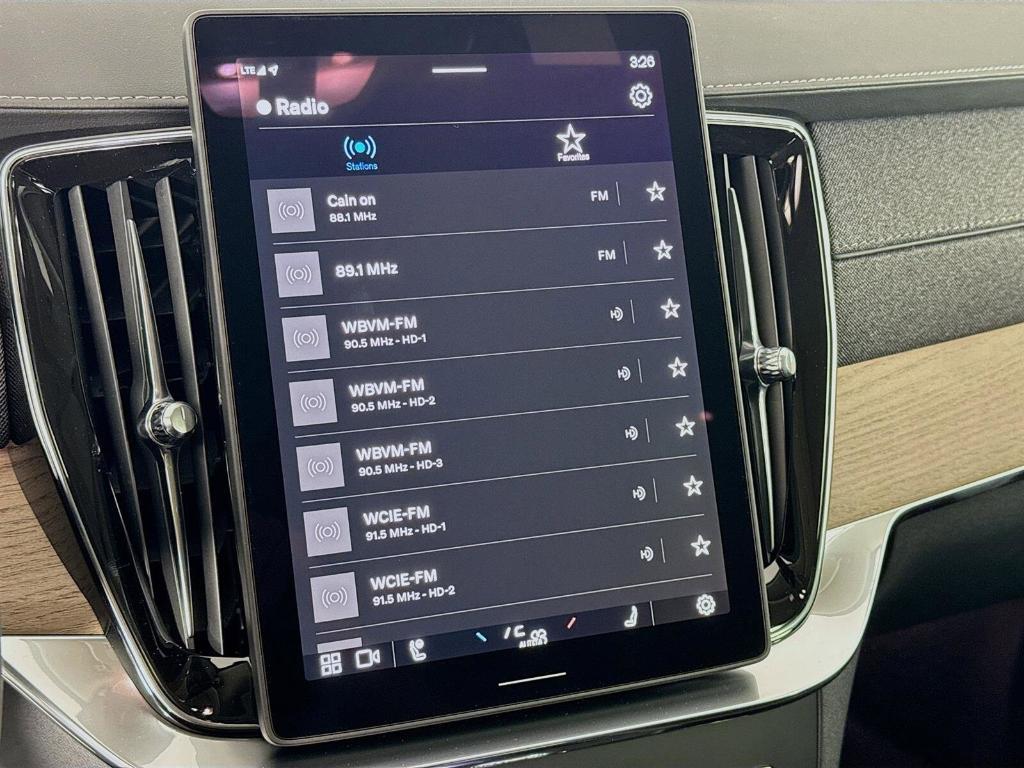 new 2025 Volvo XC90 Plug-In Hybrid car, priced at $75,735