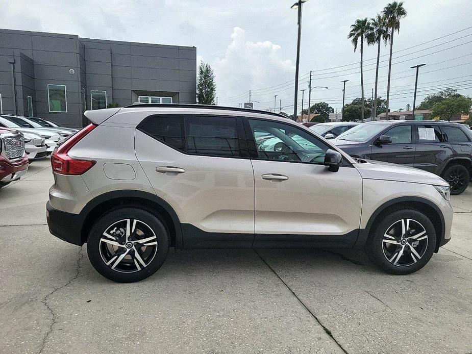 new 2024 Volvo XC40 car, priced at $39,495