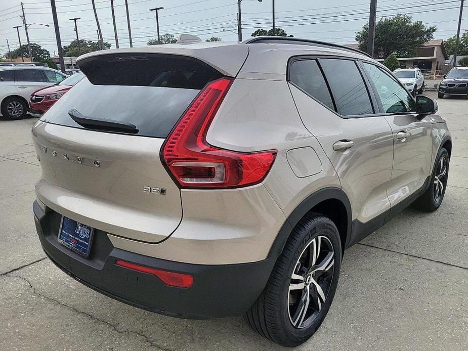 new 2024 Volvo XC40 car, priced at $39,495