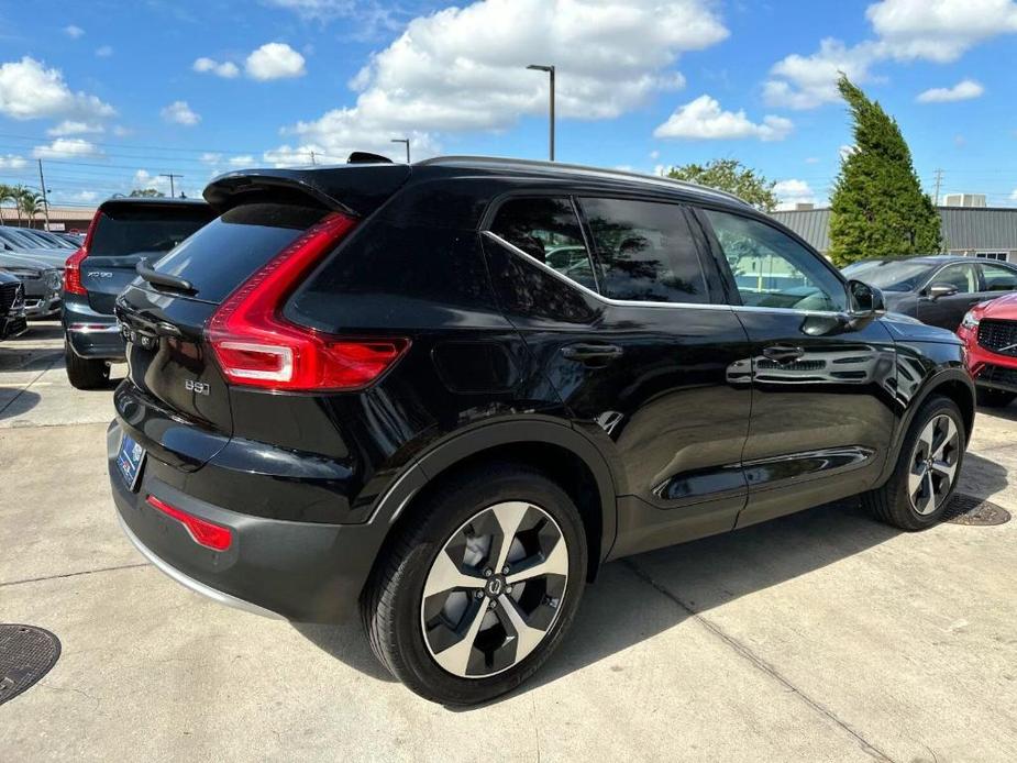 new 2025 Volvo XC40 car, priced at $45,465