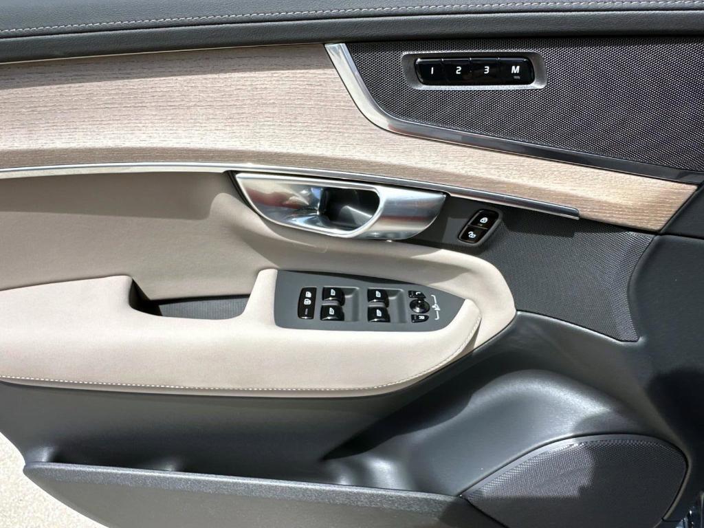new 2025 Volvo XC90 car, priced at $60,245