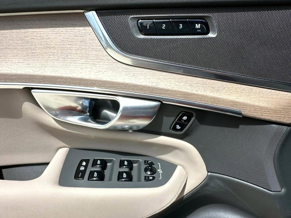 new 2025 Volvo XC90 car, priced at $60,245
