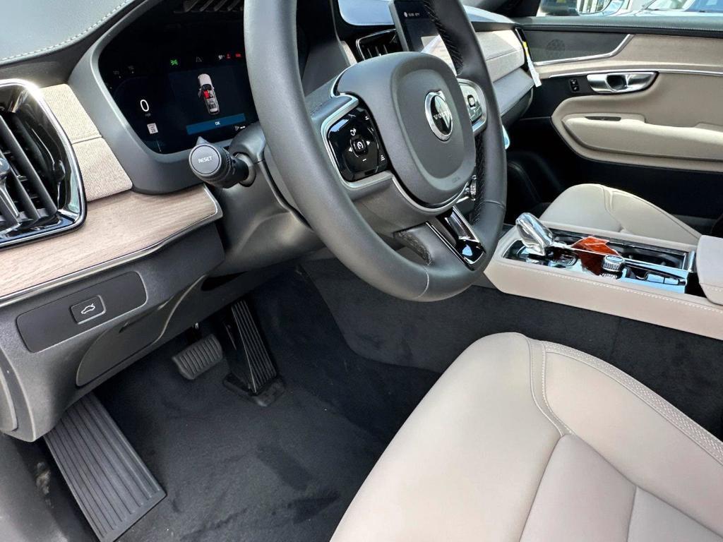 new 2025 Volvo XC90 car, priced at $60,245