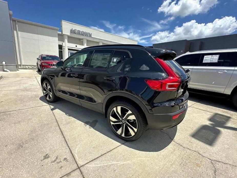 new 2024 Volvo XC40 car, priced at $49,020