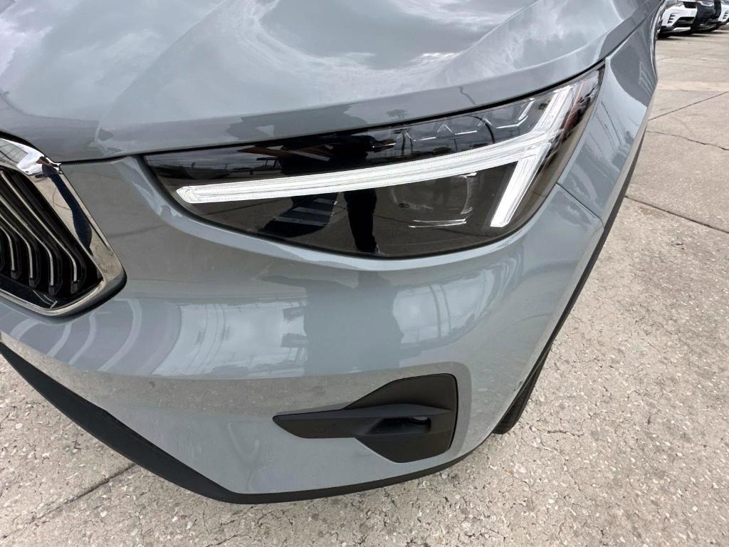 new 2025 Volvo XC40 car, priced at $48,335