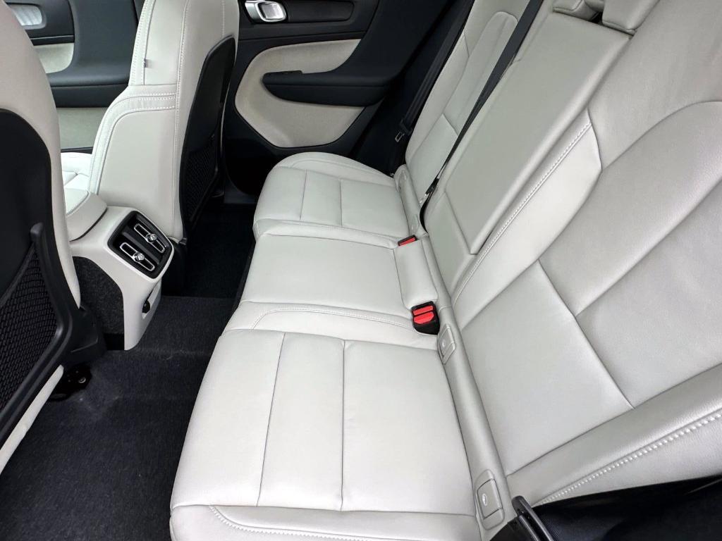 new 2025 Volvo XC40 car, priced at $48,335