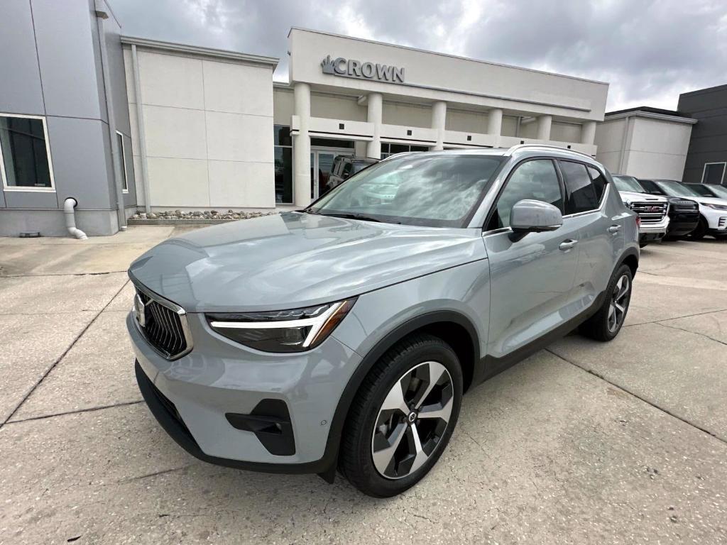 new 2025 Volvo XC40 car, priced at $48,335