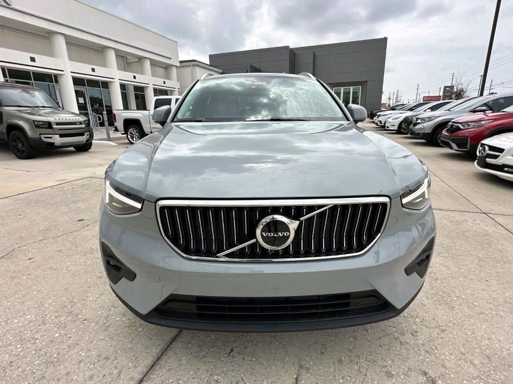 new 2025 Volvo XC40 car, priced at $48,335