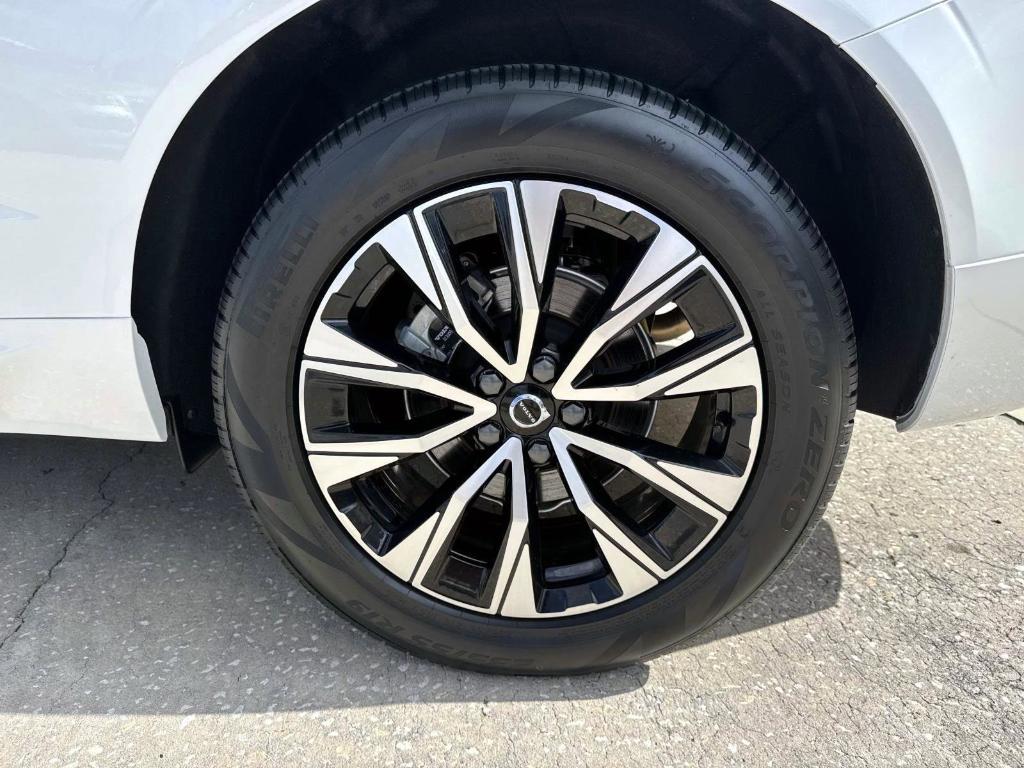 new 2025 Volvo XC60 car, priced at $47,522