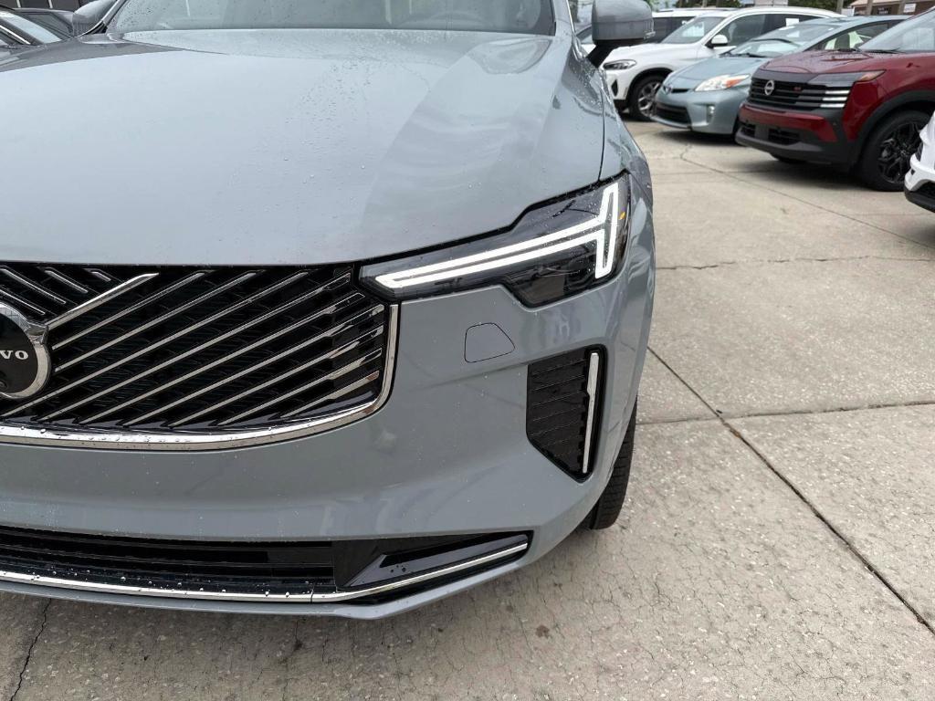 new 2025 Volvo XC90 car, priced at $65,555