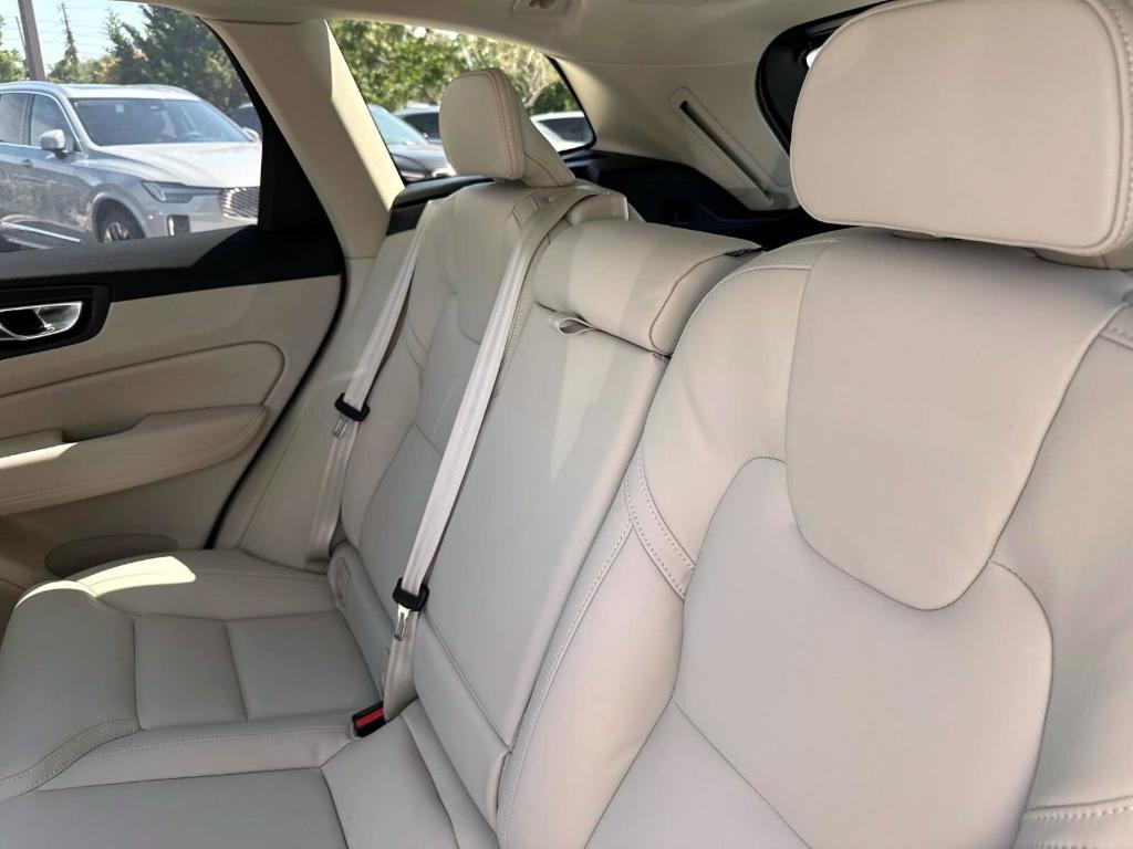 new 2025 Volvo XC60 car, priced at $60,660
