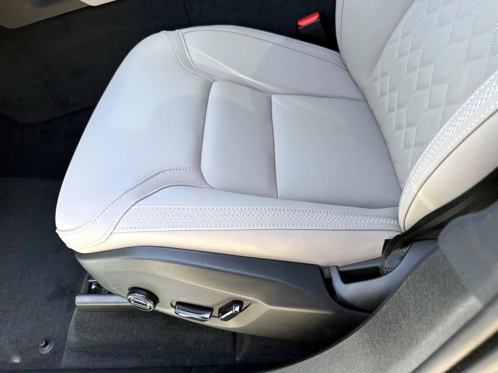 new 2025 Volvo XC90 Plug-In Hybrid car, priced at $76,535