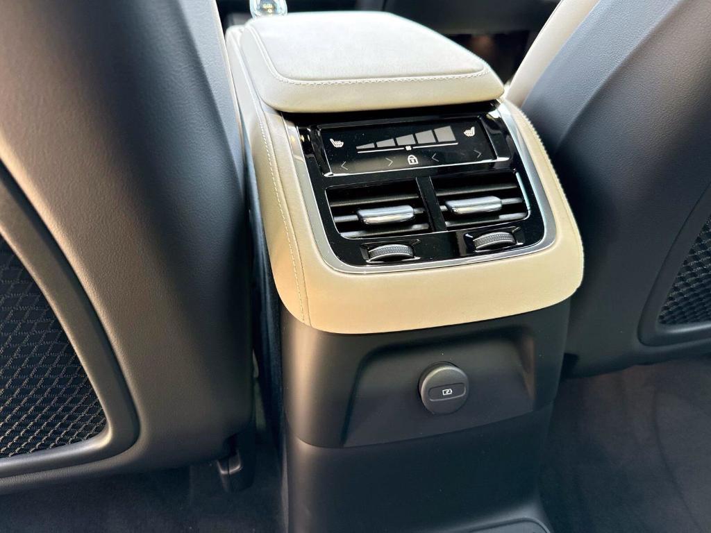 new 2025 Volvo XC90 Plug-In Hybrid car, priced at $76,535