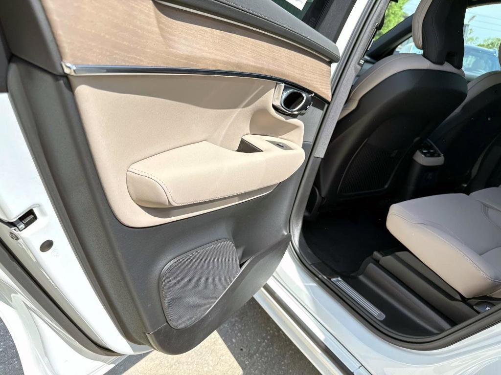 new 2025 Volvo XC90 Plug-In Hybrid car, priced at $76,535