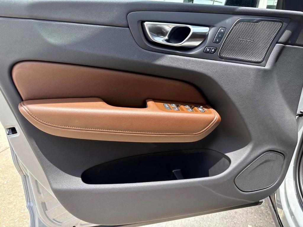 new 2025 Volvo XC60 Plug-In Hybrid car, priced at $67,060