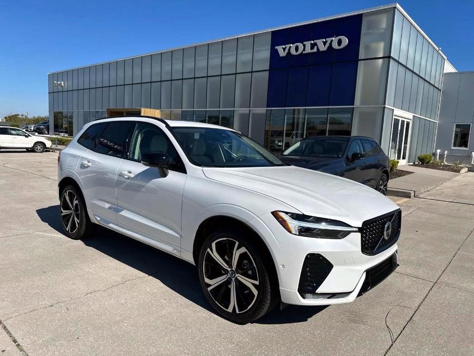 new 2025 Volvo XC60 car, priced at $59,885