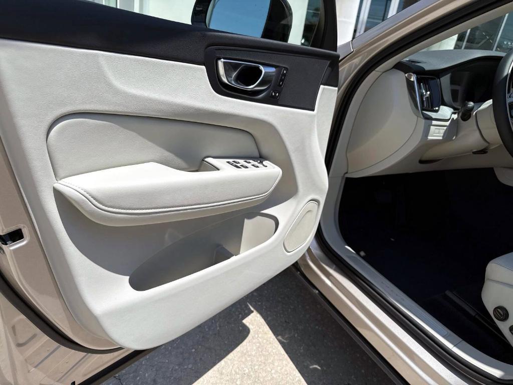 new 2025 Volvo XC60 Plug-In Hybrid car, priced at $66,260