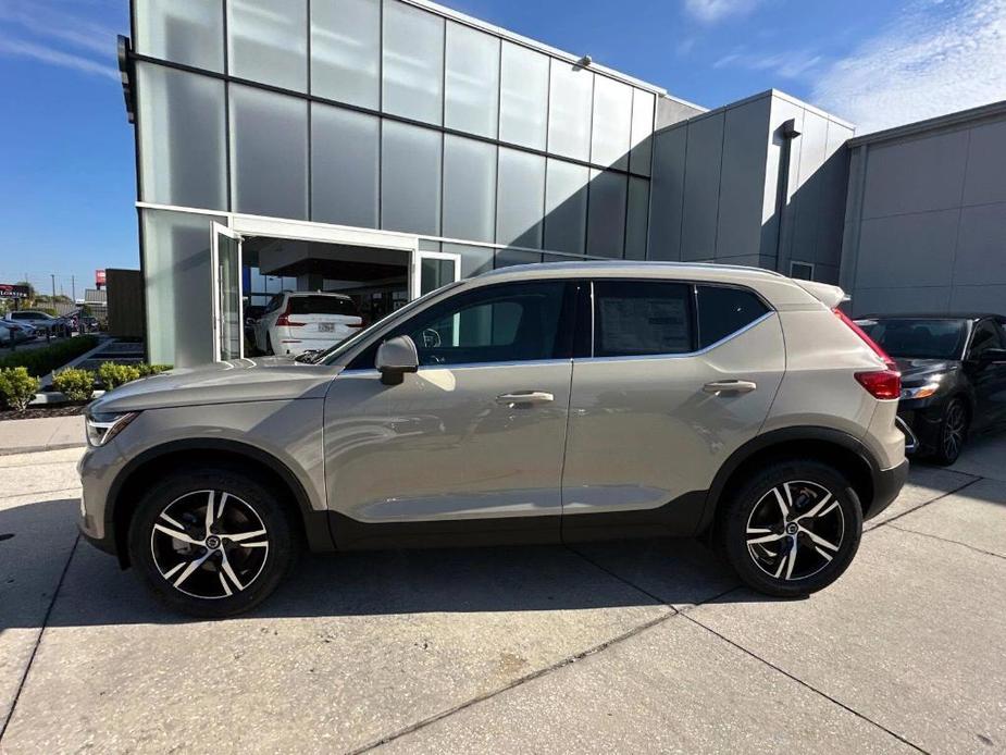 new 2025 Volvo XC40 car, priced at $45,450