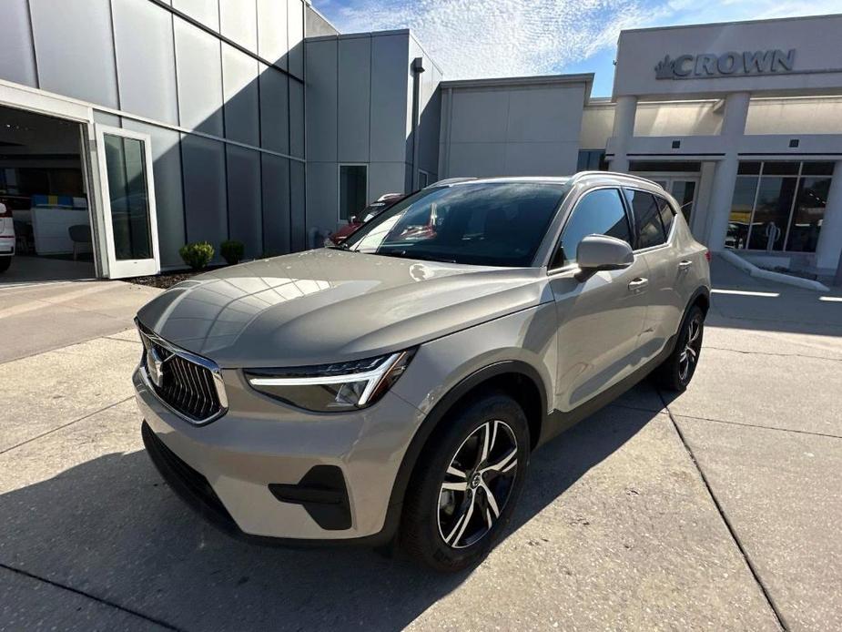 new 2025 Volvo XC40 car, priced at $45,450