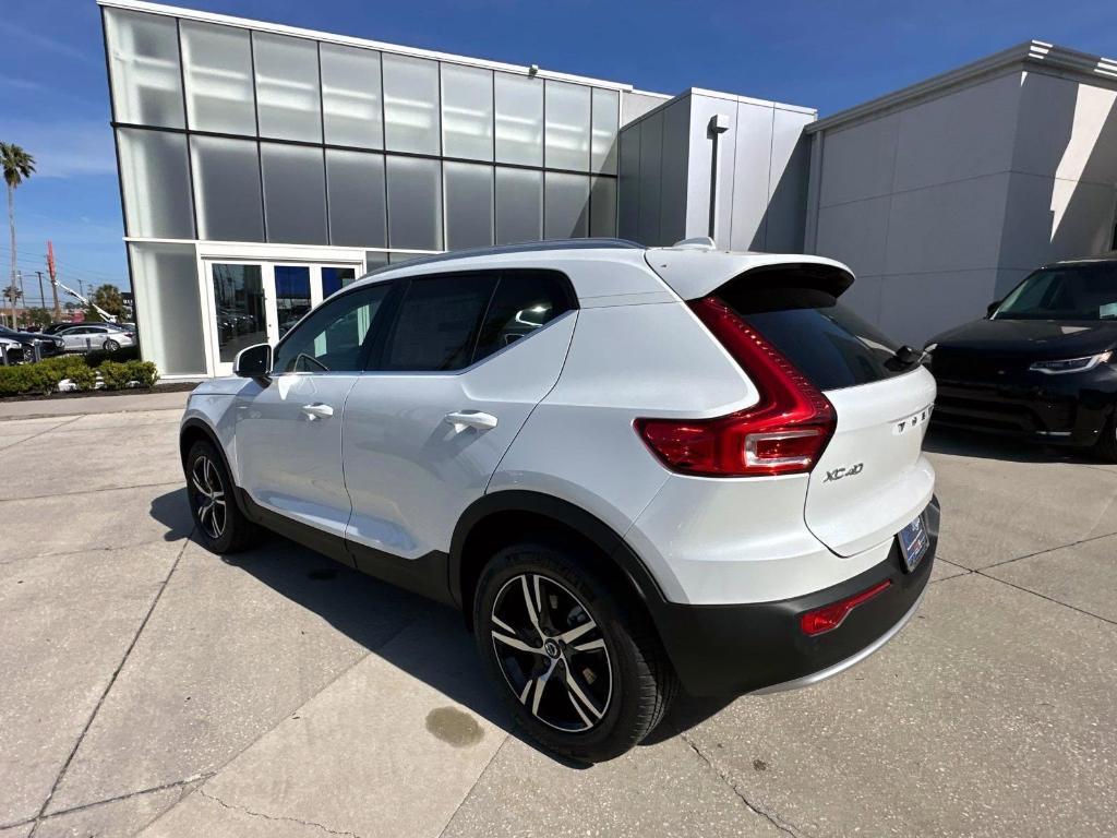 new 2025 Volvo XC40 car, priced at $43,045