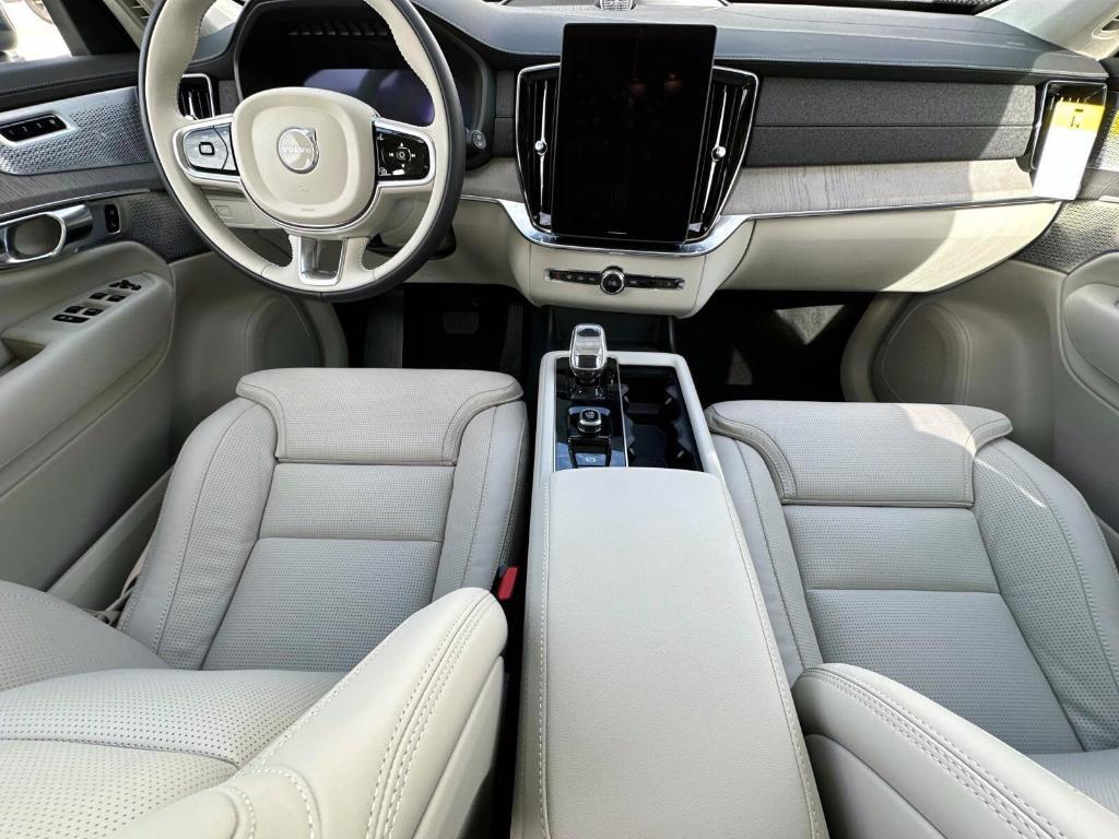 new 2025 Volvo XC90 car, priced at $78,545