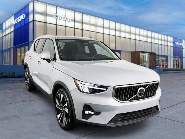 used 2024 Volvo XC40 car, priced at $31,900