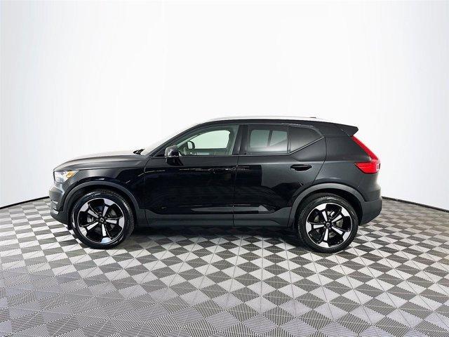 used 2022 Volvo XC40 car, priced at $29,991