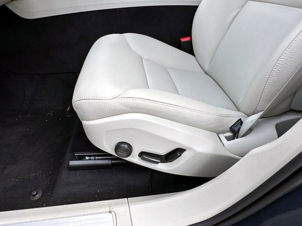 new 2025 Volvo XC60 car, priced at $54,975
