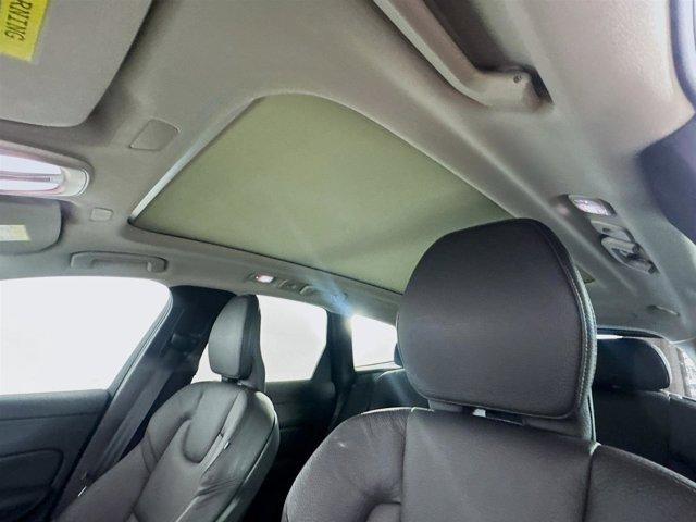 used 2023 Volvo XC60 car, priced at $39,991
