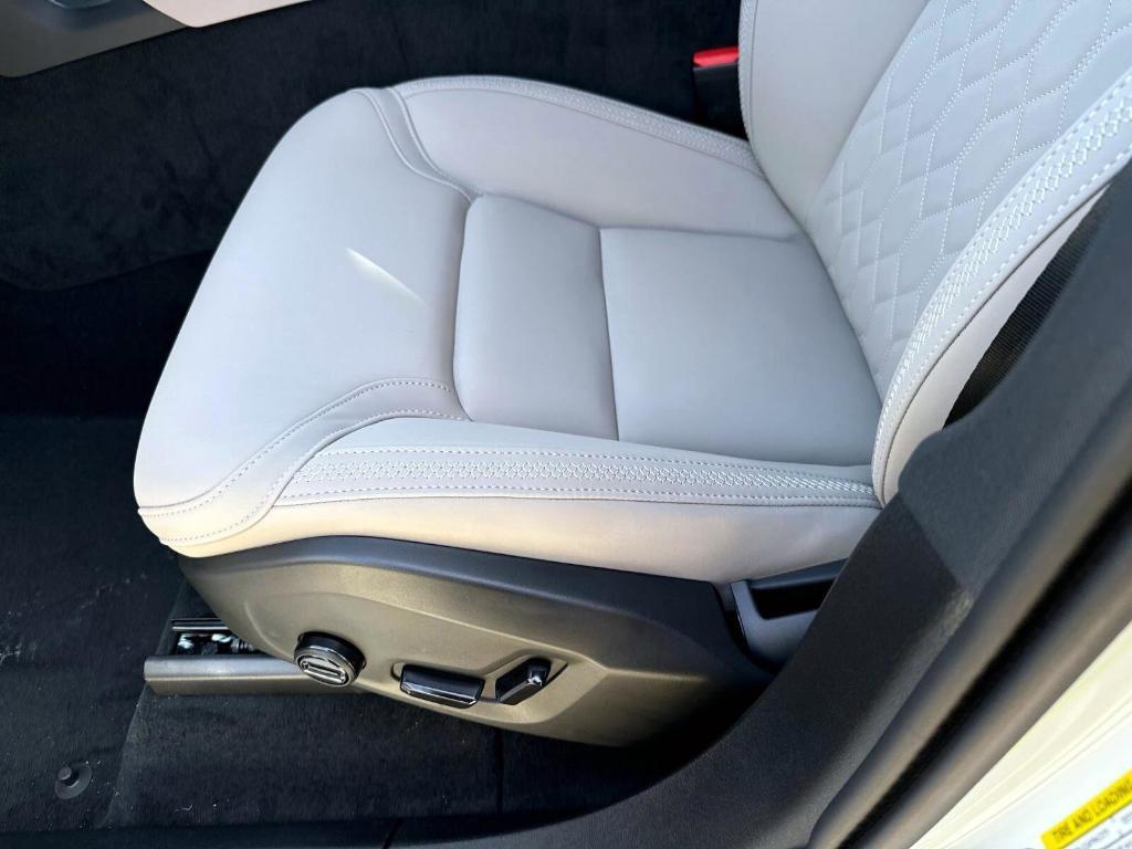new 2025 Volvo XC90 car, priced at $65,555