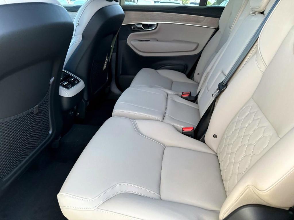 new 2025 Volvo XC90 car, priced at $65,555