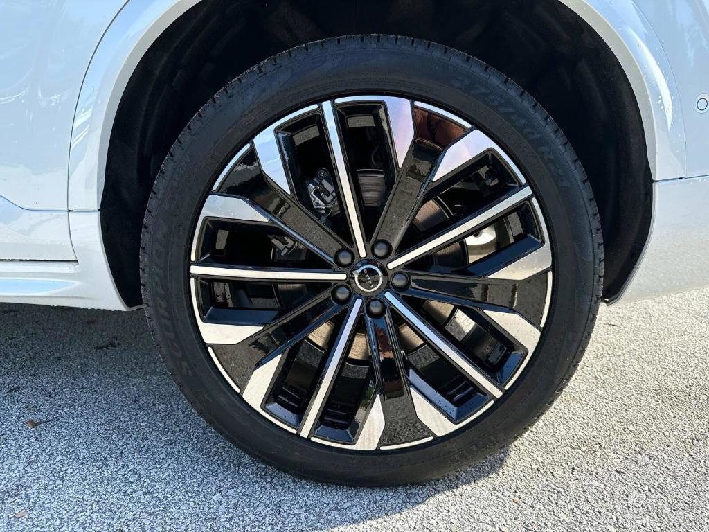 new 2025 Volvo XC90 car, priced at $65,555