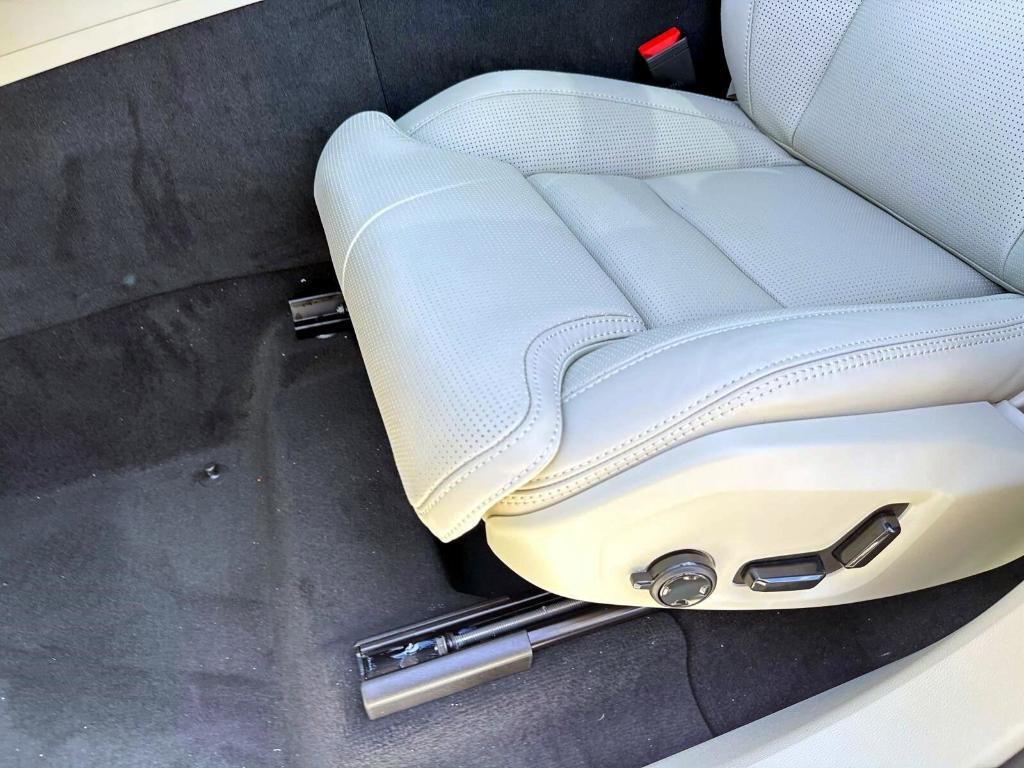 new 2025 Volvo XC60 car, priced at $60,660
