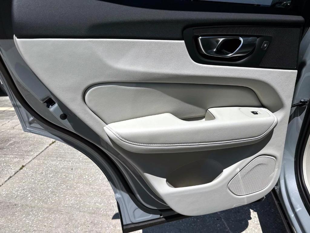 new 2025 Volvo XC60 car, priced at $60,660