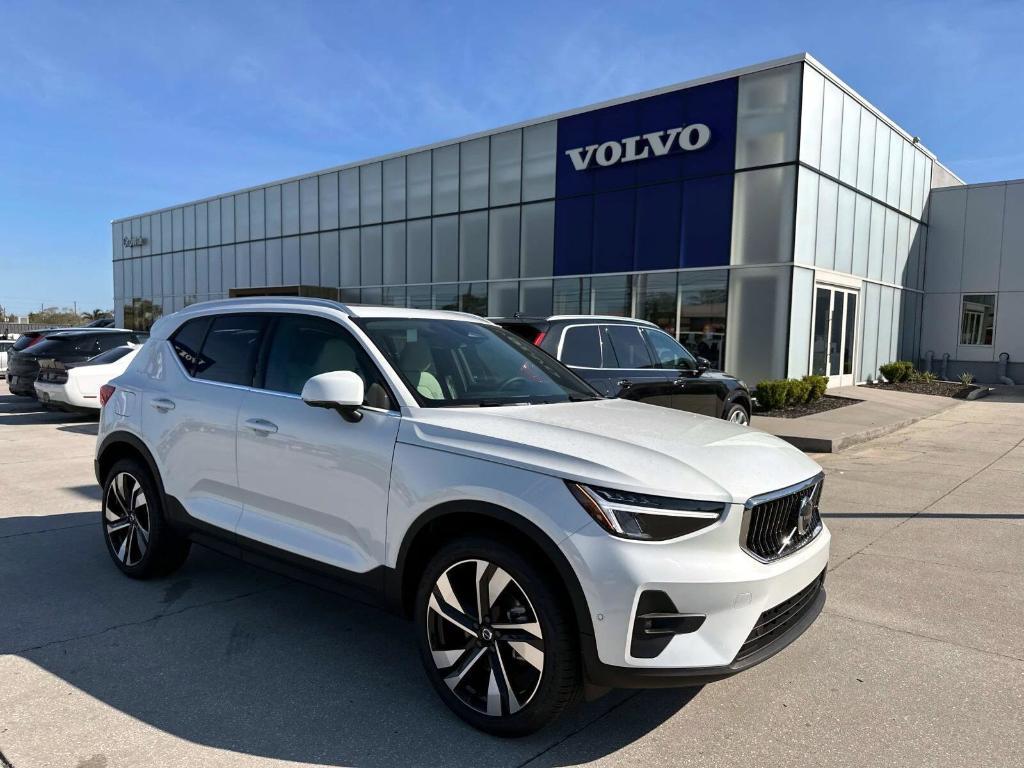 new 2025 Volvo XC40 car, priced at $50,025