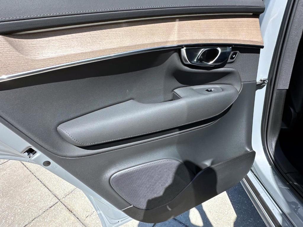 new 2025 Volvo XC90 car, priced at $66,695