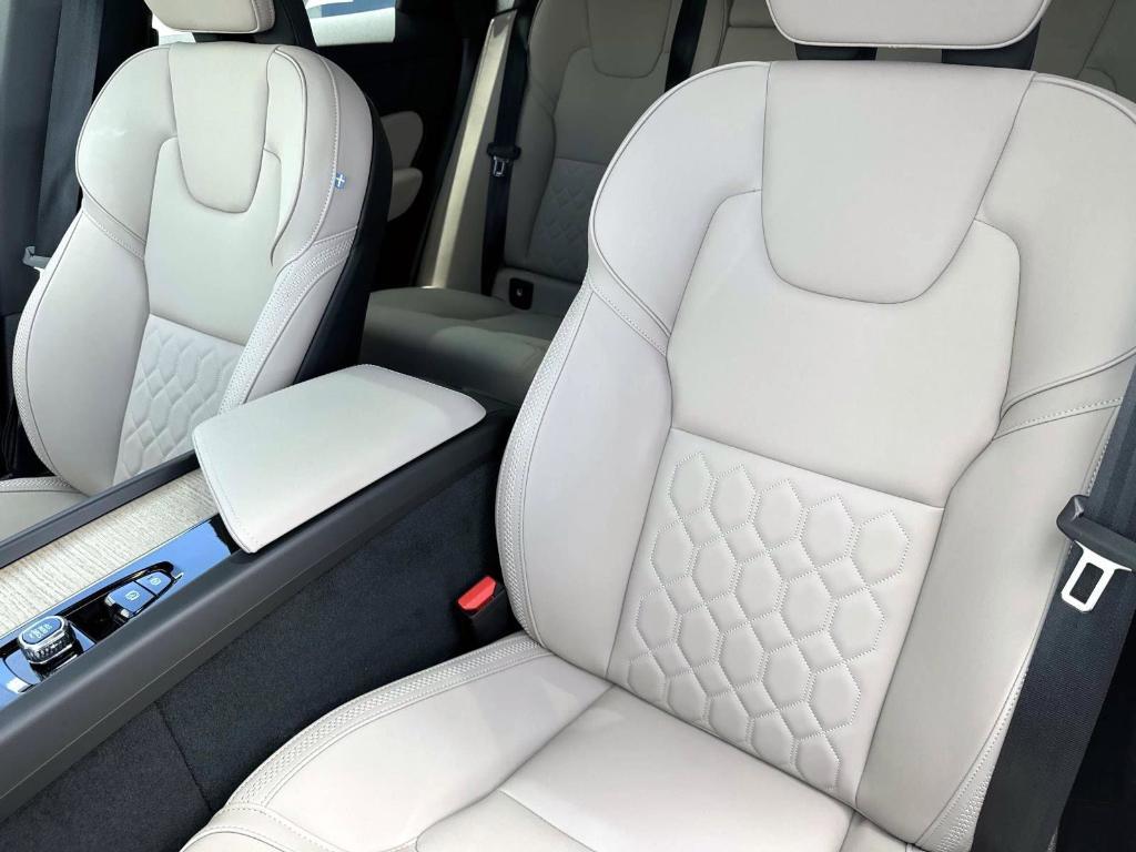 new 2026 Volvo XC60 car, priced at $51,313