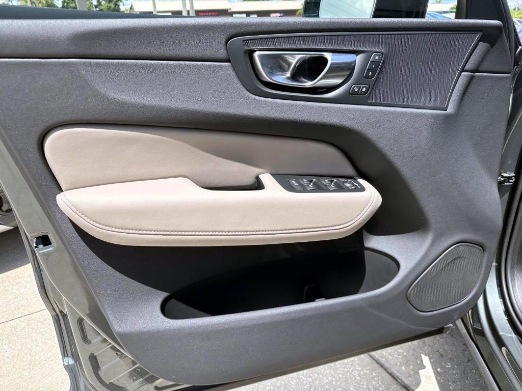 new 2026 Volvo XC60 car, priced at $51,313