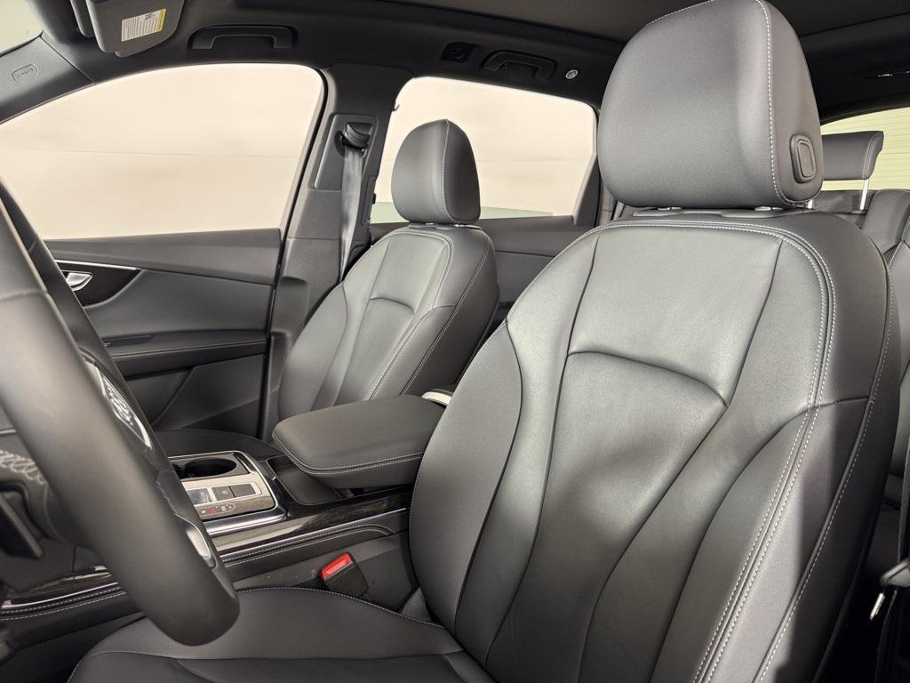 used 2025 Audi Q7 car, priced at $51,988
