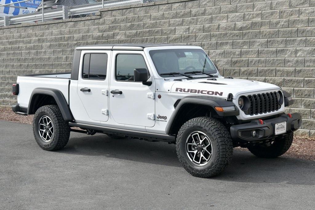 new 2024 Jeep Gladiator car, priced at $54,058