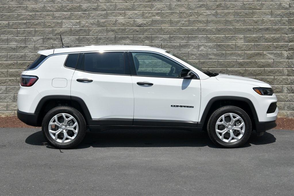 new 2024 Jeep Compass car, priced at $27,095